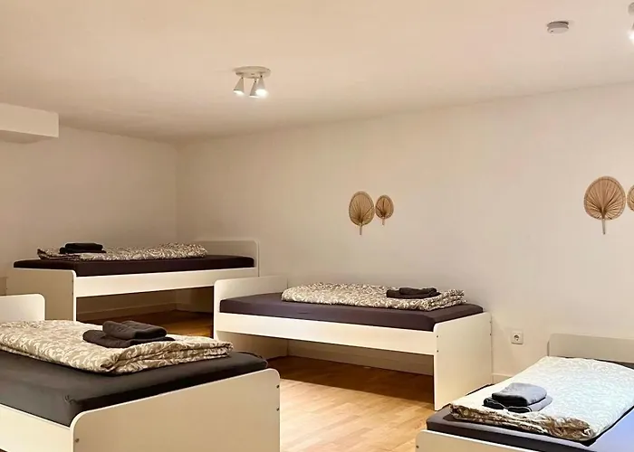 Apartment Modern Garden With 5 Single Beds Wiener Neudorf